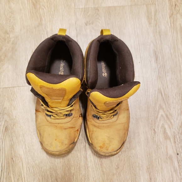 Light Brown Winter Boots by Timberland with Excellent Grip - Picture 4 of 6